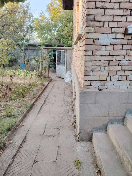 ONE-STOREY BRICK HOME IN VELINO – NEAR SHUMEN & VARNA