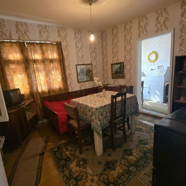 ONE-STOREY BRICK HOME IN VELINO – NEAR SHUMEN & VARNA