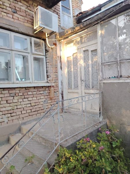 ONE-STOREY BRICK HOME IN VELINO – NEAR SHUMEN & VARNA