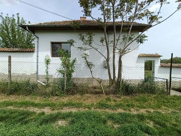 PANORAMIC VALLEY VIEWS IN ALEKOVO – Fully Renovated & Move-In
