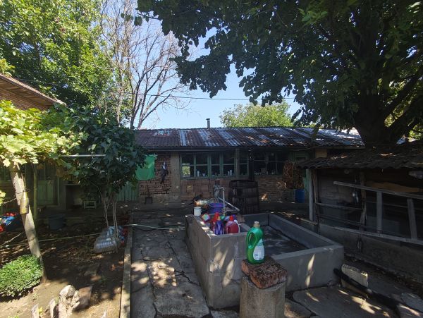 ?PAVEL HOMES OFFERS: SOLID BRICK HOUSE WITH GARAGE, WORKSHOP & 2,570 M² GARDEN IN PAVEL